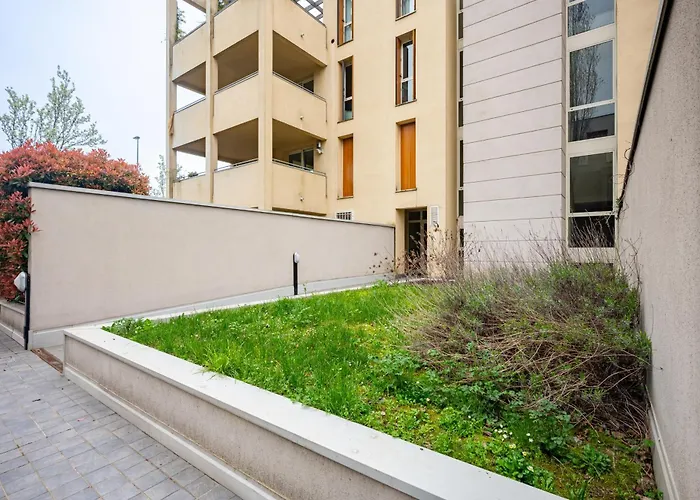 Balcony Bliss! Elegant Residency * Parma