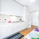 Apartamento Balcony Bliss! Elegant Residency
