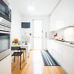 Apartamento Balcony Bliss! Elegant Residency
