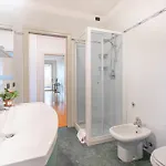 Balcony Bliss! Elegant Residency Apartamento