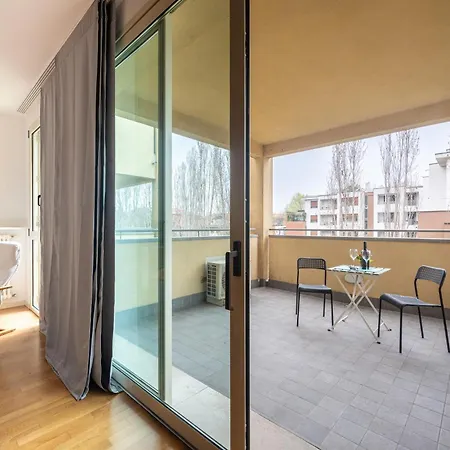 Balcony Bliss! Elegant Residency Apartamento *