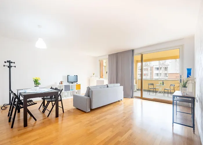 Апартаменты Balcony Bliss! Elegant Residency