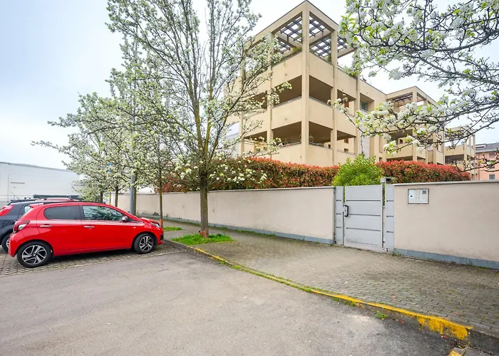 Апартаменты Balcony Bliss! Elegant Residency *